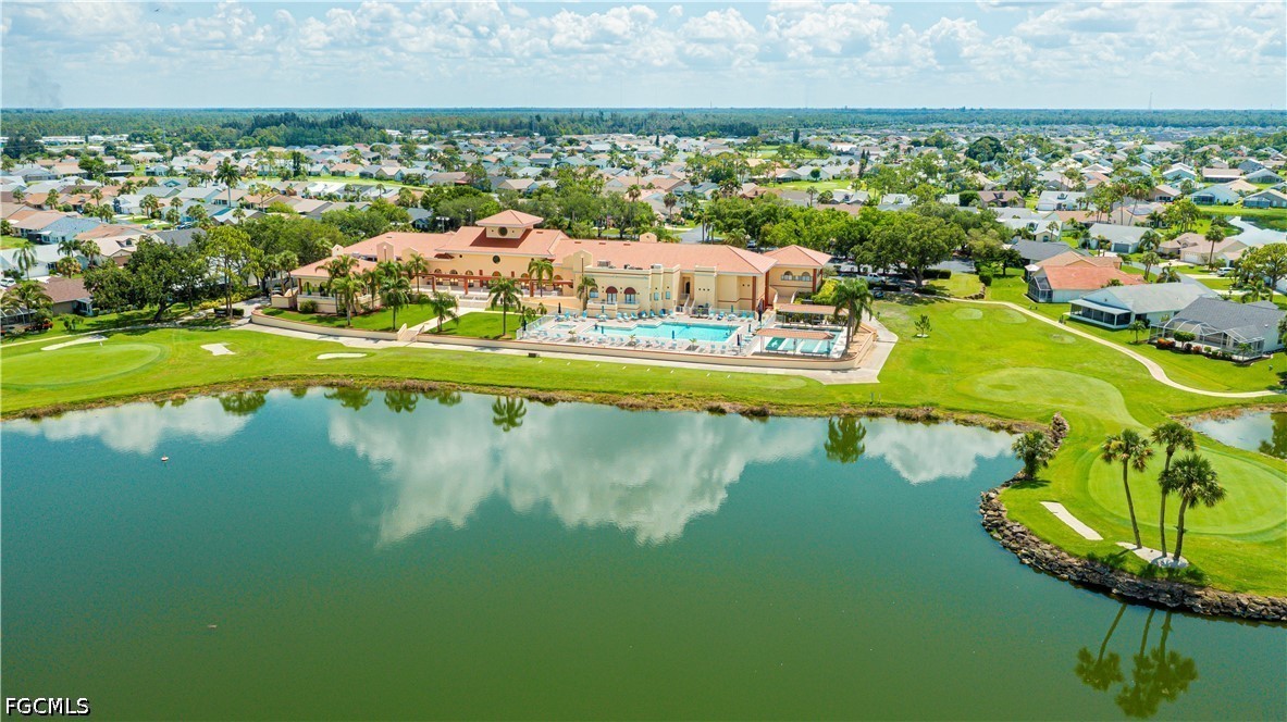 2 Bed SingleFamilyResidence for Sale in North Fort Myers, photo 38