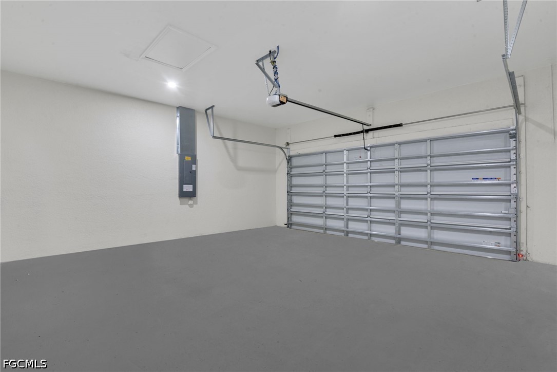 4 Bed SingleFamilyResidence for Sale in Cape Coral, photo 38