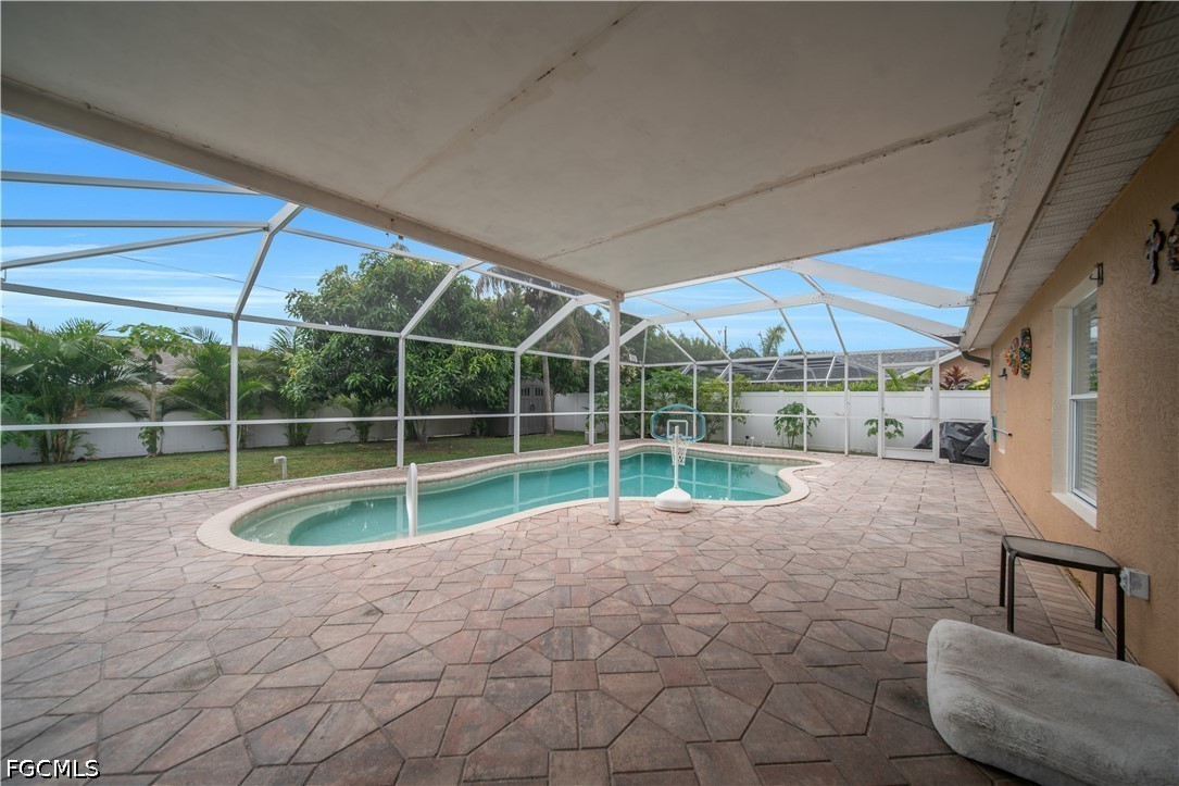 3 Bed Pool Home for Sale in Cape Coral, photo 38