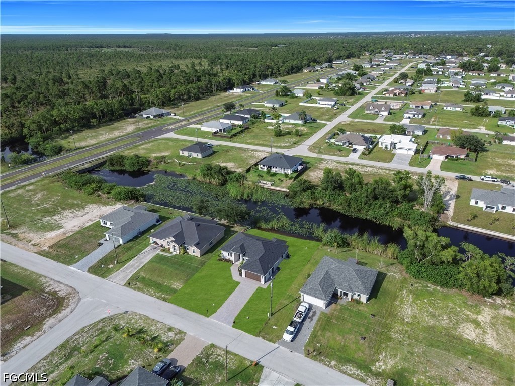 3 Bed Waterfront Home for Sale in Cape Coral, photo 38