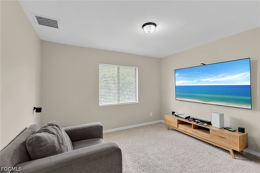 4 Bed SingleFamilyResidence for Sale in Lehigh Acres, photo 38