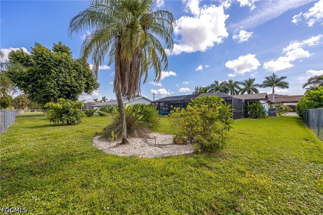 2 Bed Pool Home for Sale in Cape Coral, photo 38