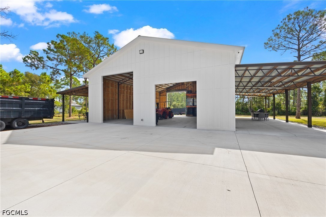 Residential for Sale in Acreage, photo 38