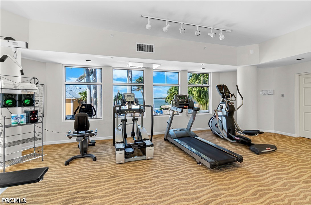 1 Bed Waterfront Home for Sale in Bonita Springs, photo 38