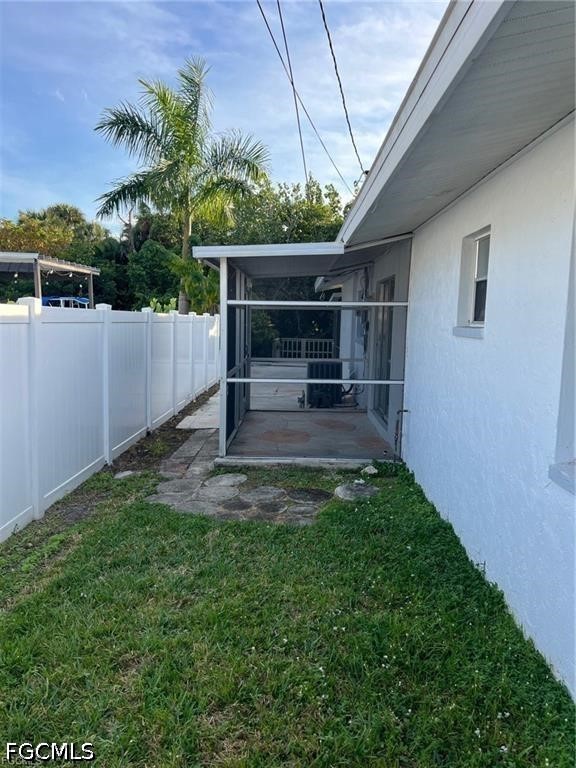 3 Bed Waterfront Home for Sale in Holeusa Estates, photo 38