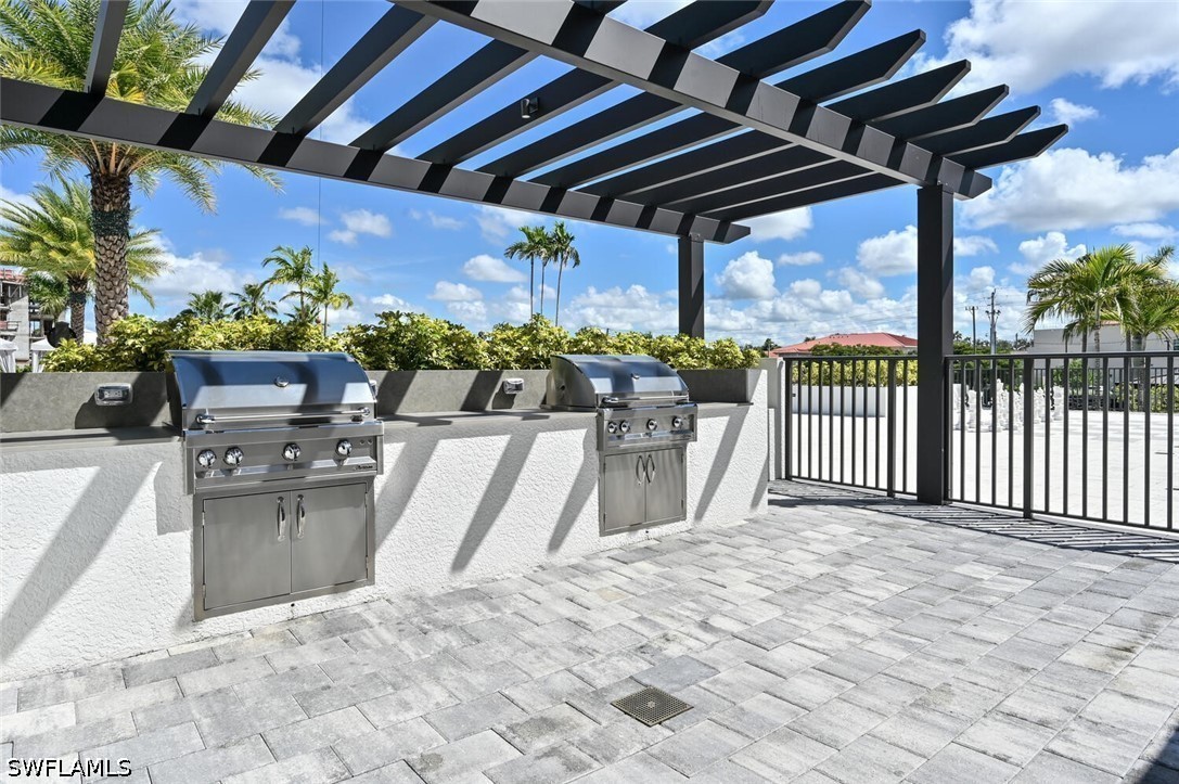 2 Bed Condominium for Sale in Naples, photo 38