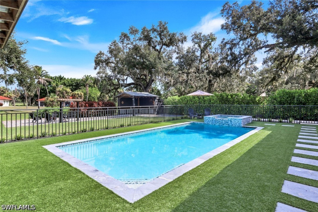 3 Bed Pool Home for Sale in Labelle, photo 38