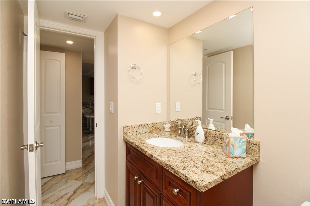 2 Bed Condominium for Sale in Fairway Gardens, photo 38