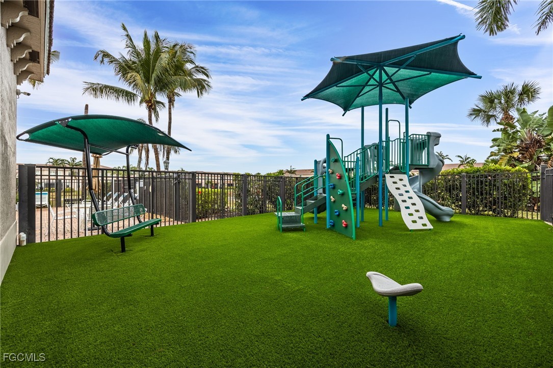 2 Bed Townhouse for Sale in Fort Myers, photo 39