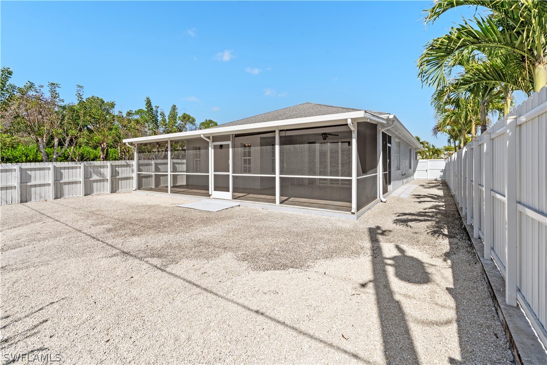 3 Bed SingleFamilyResidence for Sale in Naples, photo 39