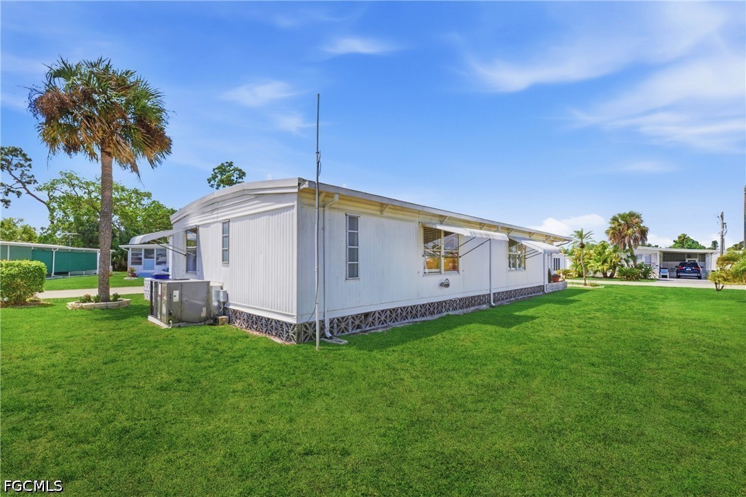 2 Bed ManufacturedHome for Sale in North Fort Myers, photo 39