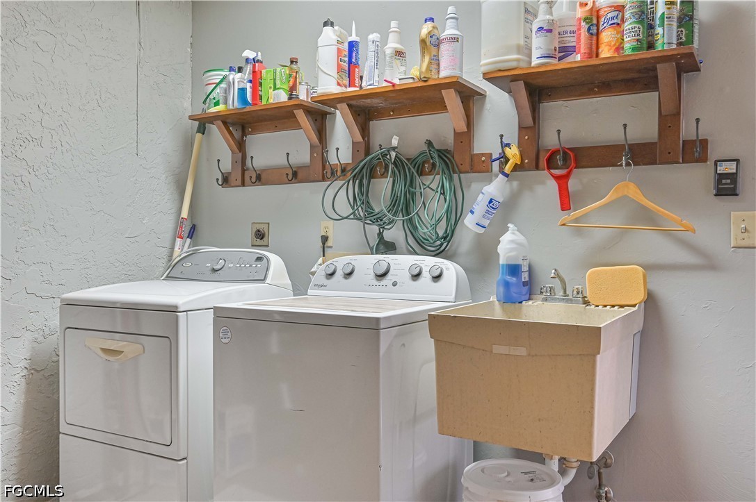 2 Bed Attached for Sale in Fort Myers, photo 39