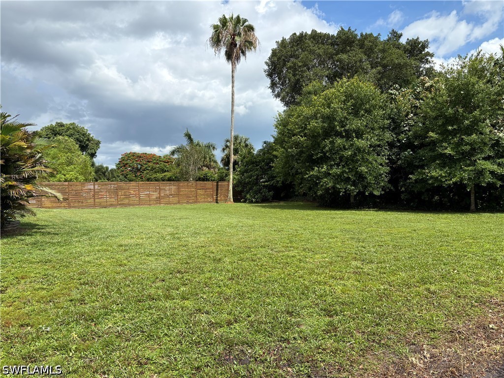 3 Bed SingleFamilyResidence for Sale in Naples, photo 39