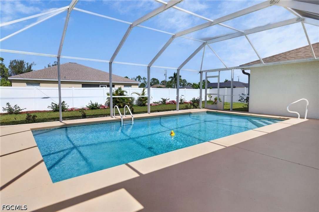 3 Bed Pool Home for Sale in Cape Coral, photo 39
