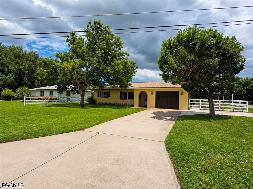 3 Bed SingleFamilyResidence for Sale in North Fort Myers, photo 39