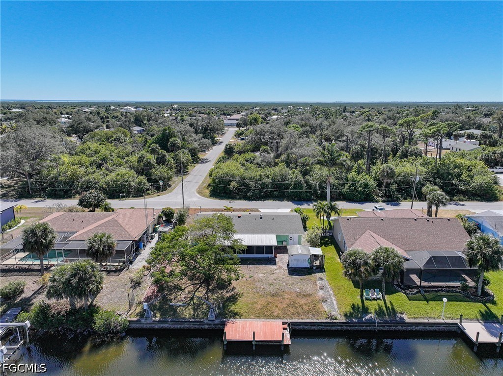 2 Bed Waterfront Home for Sale in Port Charlotte, photo 39