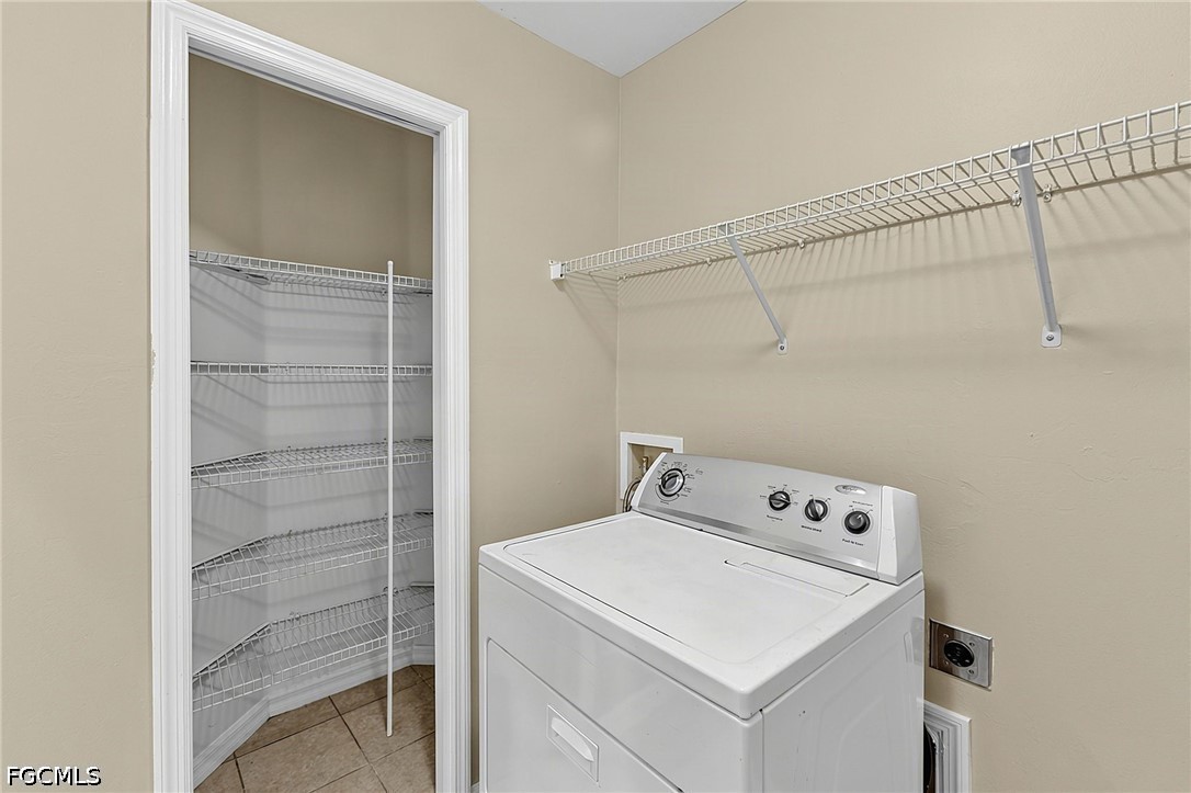3 Bed SingleFamilyResidence for Sale in Cape Coral, photo 39
