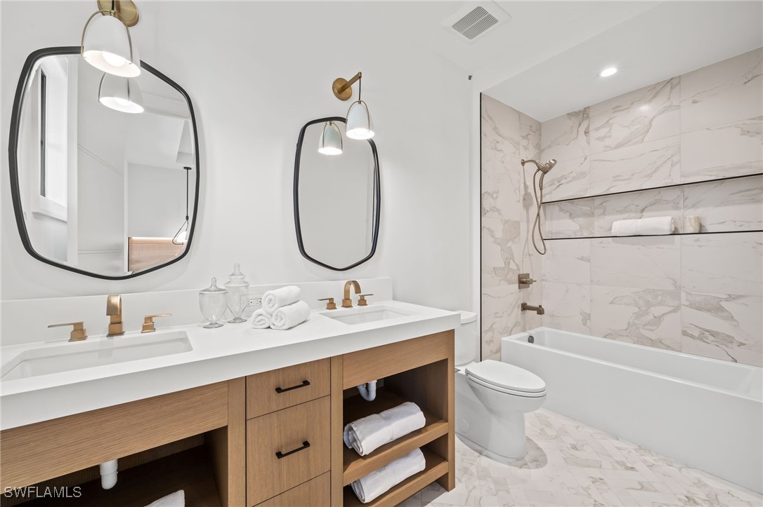 5 Bed Pool Home for Sale in Park Shore, photo 40