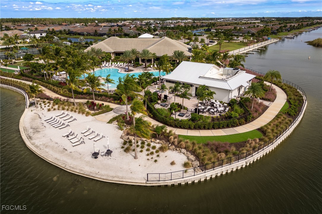 2 Bed Waterfront Home for Sale in Fort Myers, photo 40