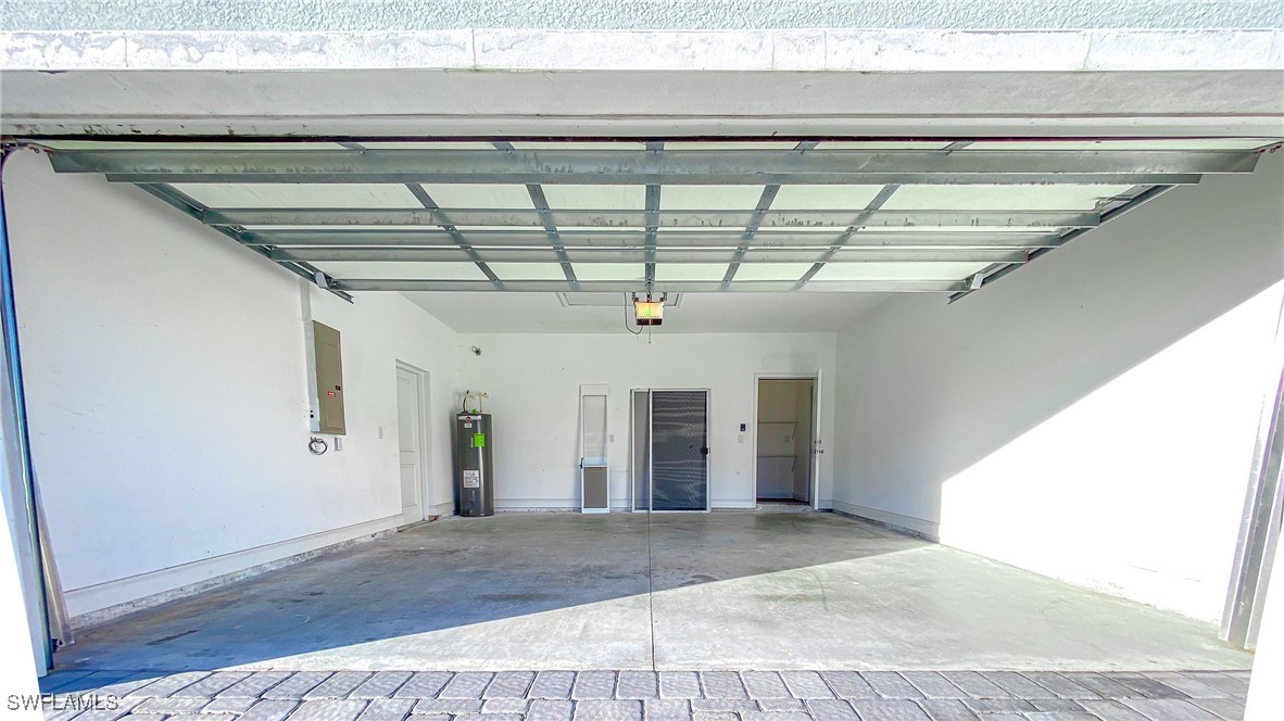 3 Bed SingleFamilyResidence for Sale in Cape Coral, photo 40