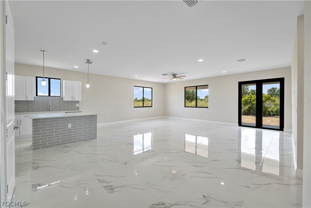 4 Bed SingleFamilyResidence for Sale in Lehigh Acres, photo 40
