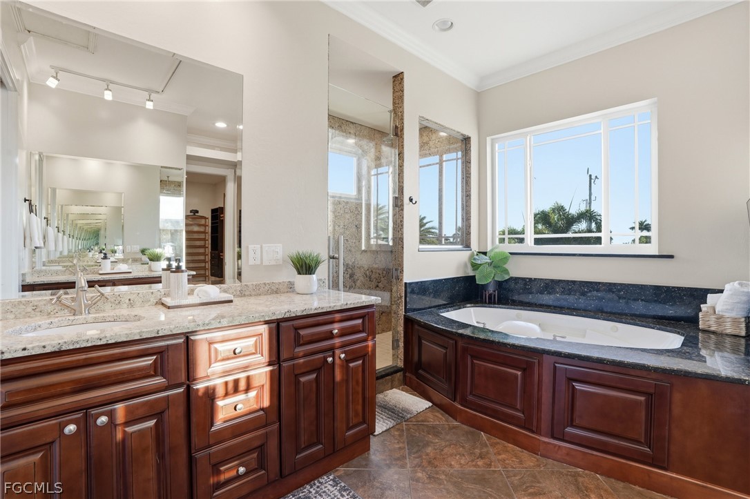 3 Bed Pool Home for Sale in Cape Coral, photo 40