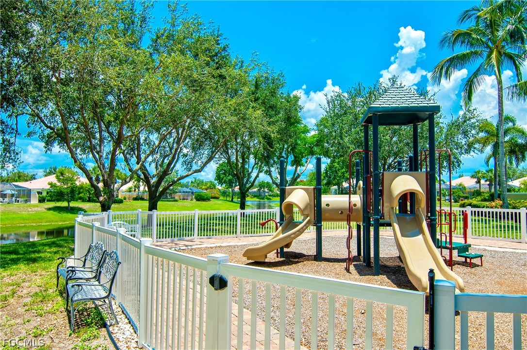 3 Bed Waterfront Home for Sale in San Remo, photo 40