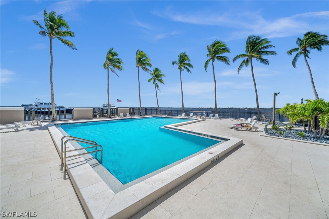2 Bed Waterfront Home for Sale in Fort Myers, photo 40
