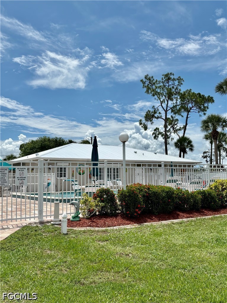 2 Bed ManufacturedHome for Sale in North Fort Myers, photo 40