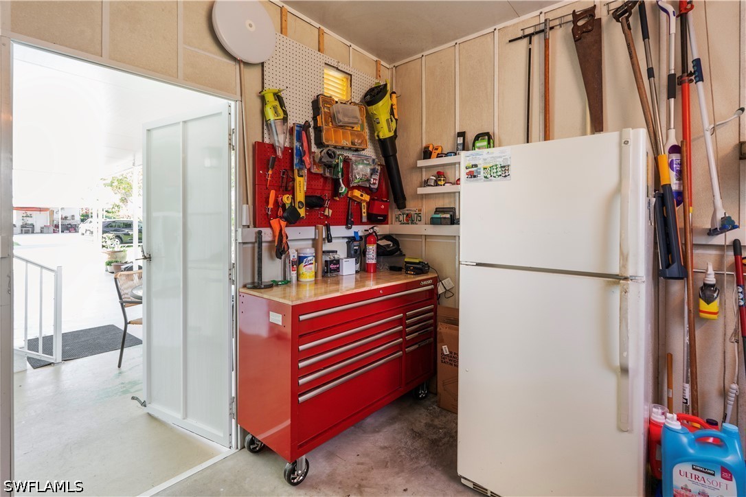 2 Bed ManufacturedHome for Sale in Naples, photo 40