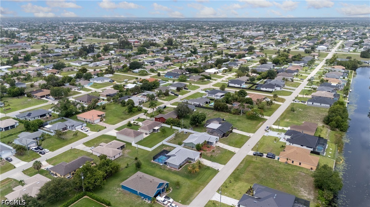 3 Bed Pool Home for Sale in Cape Coral, photo 40