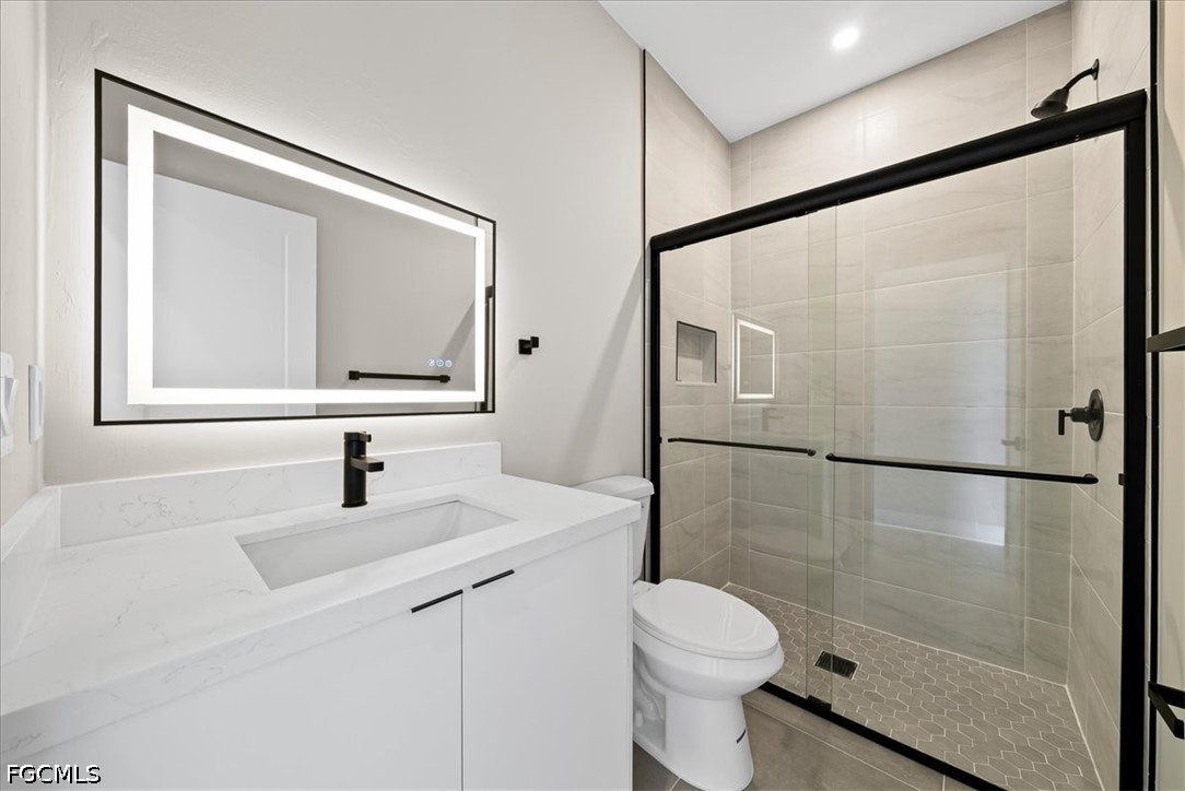 6 Bed Duplex for Sale in Lehigh Acres, photo 40