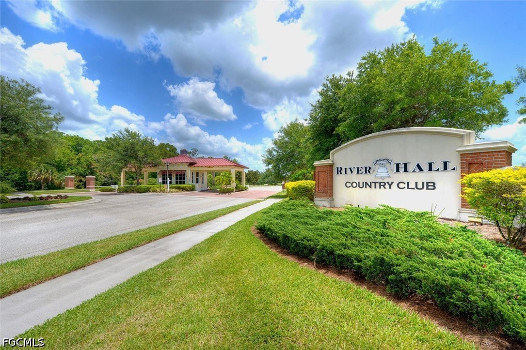 3 Bed Pool Home for Sale in Country Club, photo 40