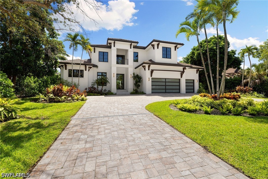 5 Bed Pool Home for Sale in Moorings, photo 40