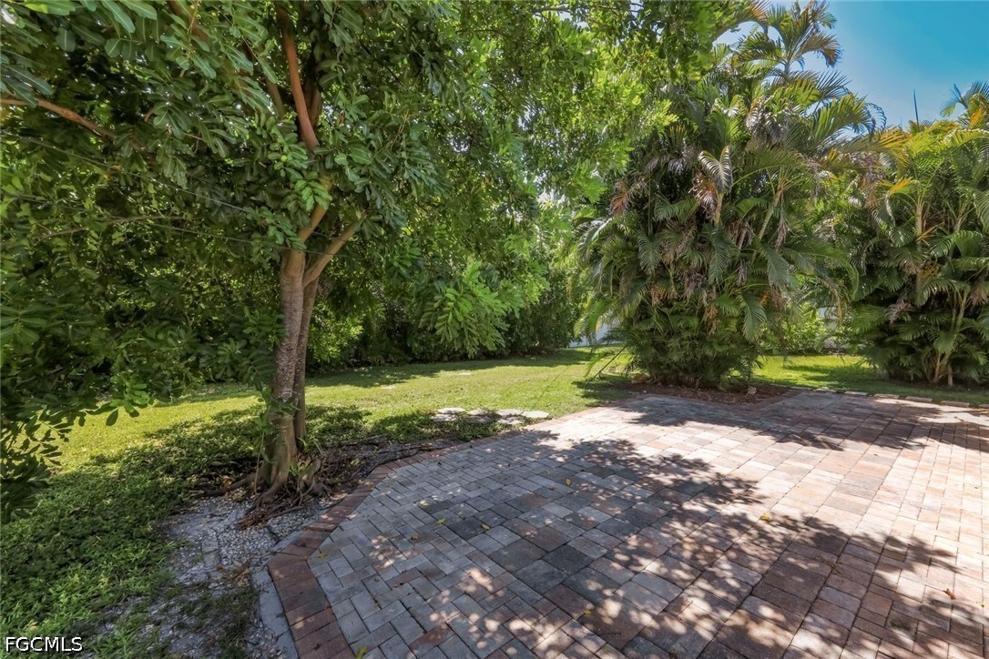 3 Bed SingleFamilyResidence for Sale in Cape Coral, photo 40