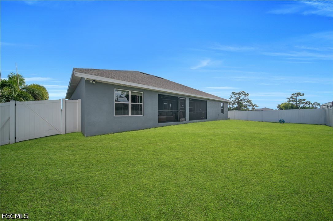 4 Bed SingleFamilyResidence for Sale in Cape Coral, photo 40