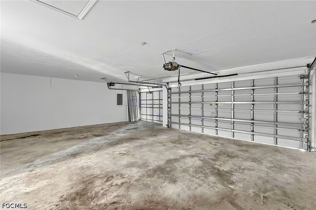 3 Bed SingleFamilyResidence for Sale in Cape Coral, photo 40