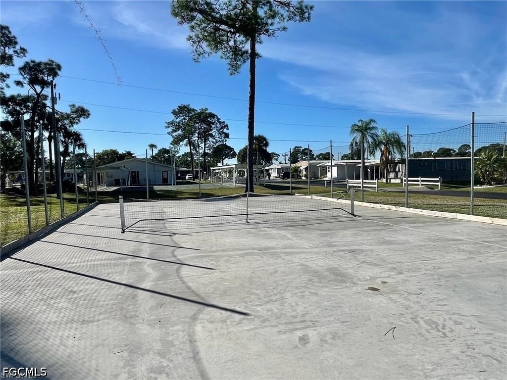 2 Bed ManufacturedHome for Sale in North Fort Myers, photo 40