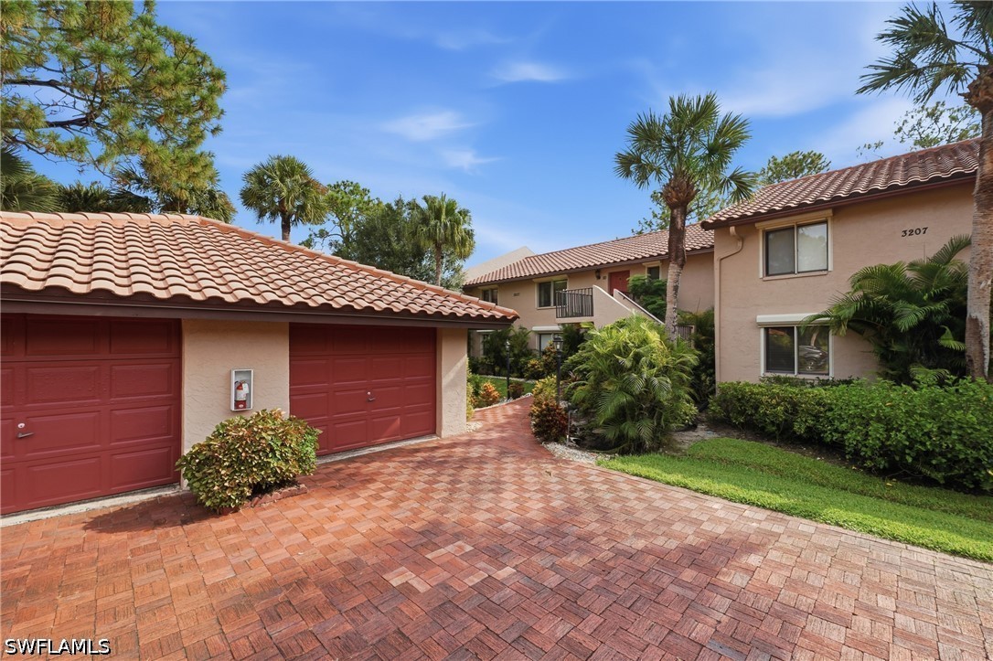 2 Bed Condominium for Sale in Coach House, photo 40
