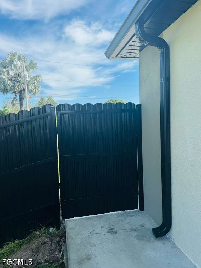 3 Bed SingleFamilyResidence for Sale in Lehigh Acres, photo 40