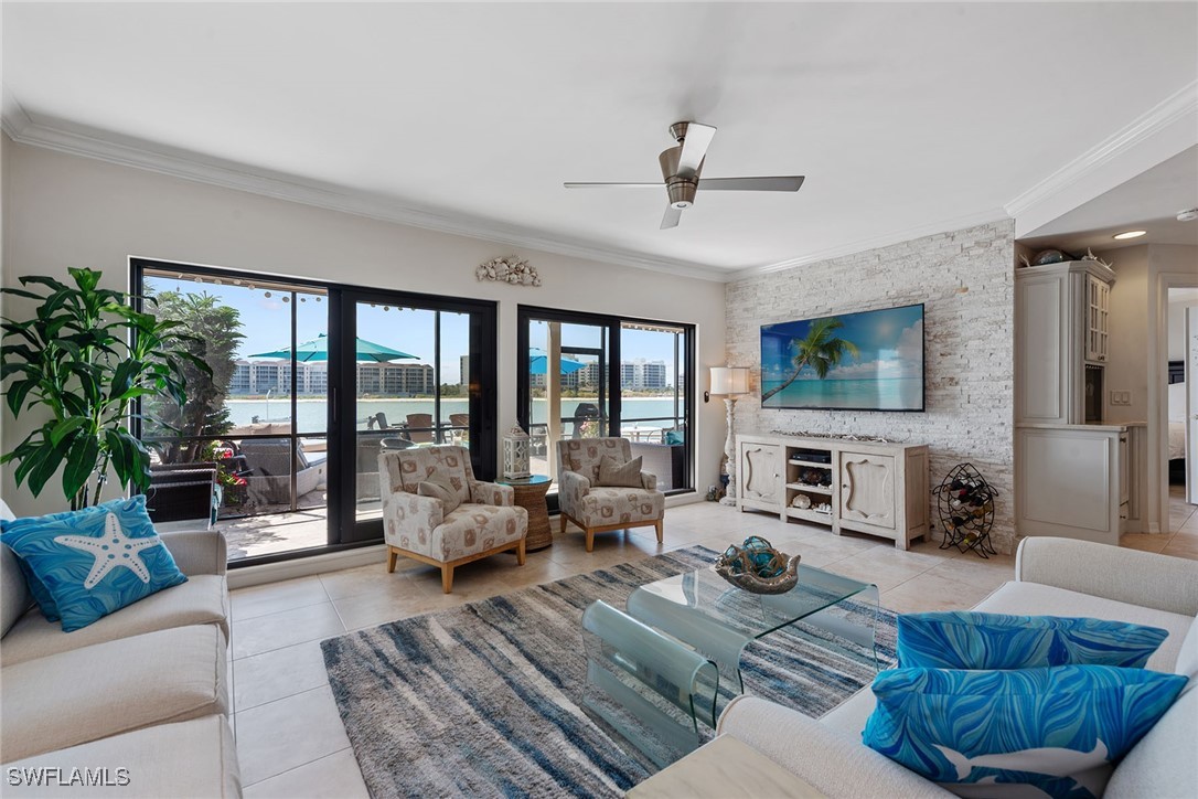 2 Bed Waterfront Home for Sale in La Peninsula, photo 5