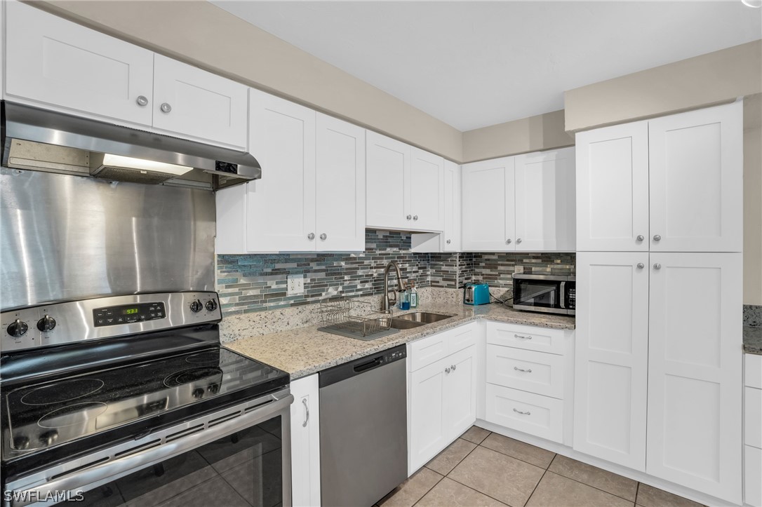 2 Bed Waterfront Home for Sale in Cape Coral, photo 5