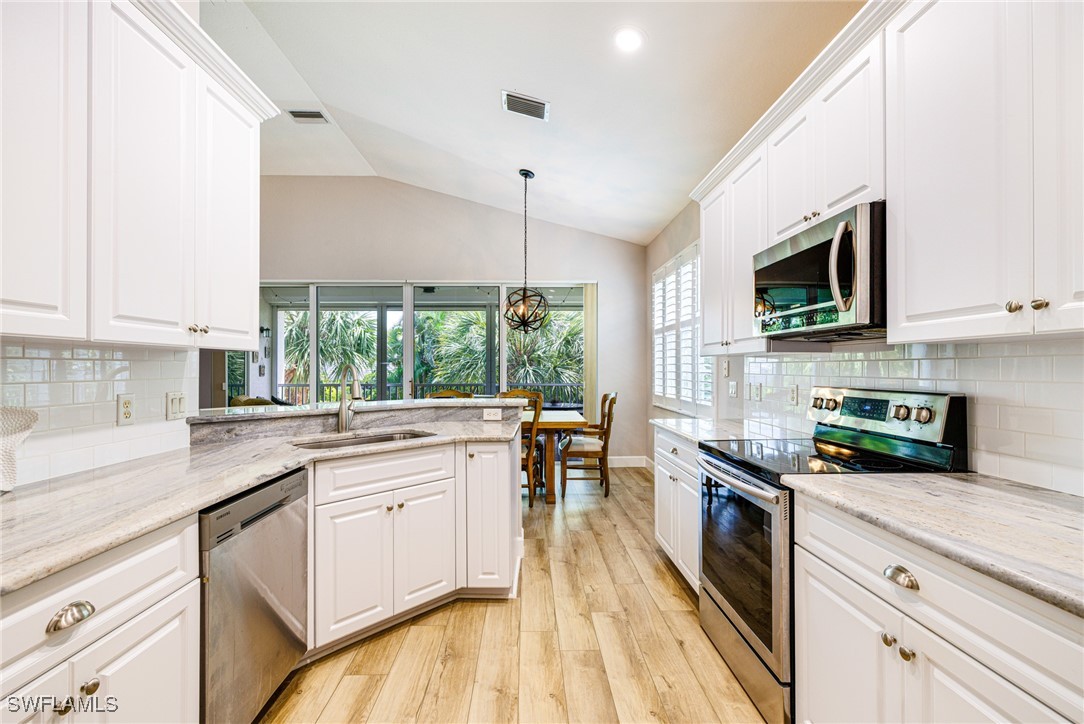 3 Bed Condominium for Sale in Turtle Point, photo 5