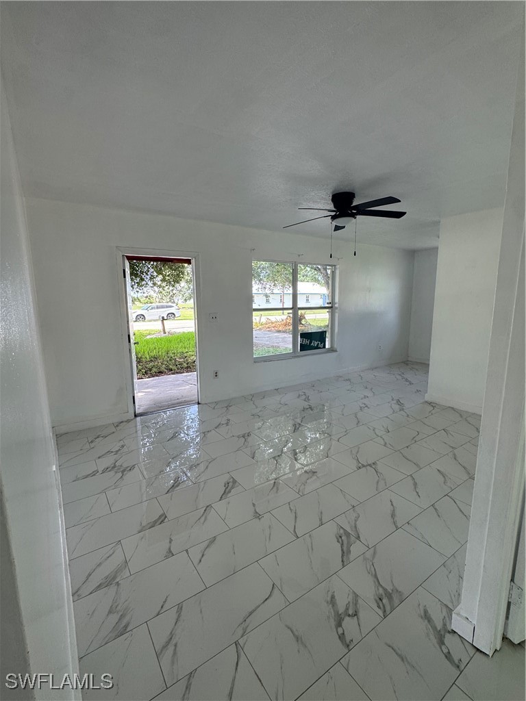 3 Bed SingleFamilyResidence for Sale in Clewiston, photo 5