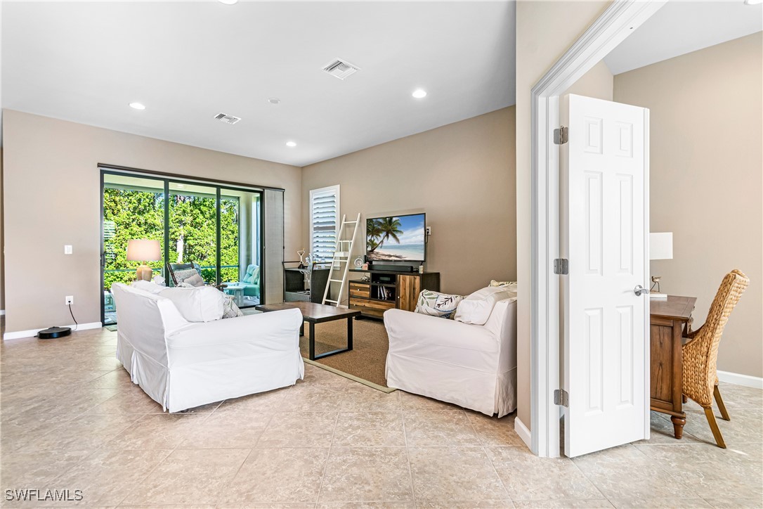 2 Bed Attached for Sale in Whispering Palms, photo 5