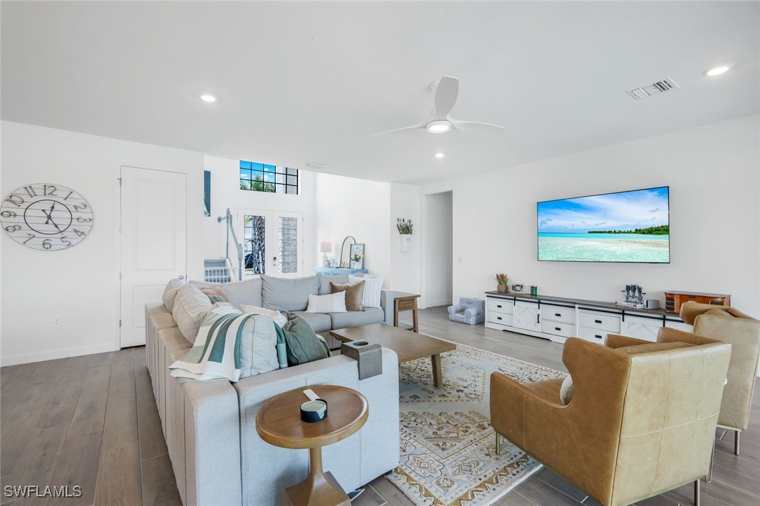 5 Bed Pool Home for Sale in Timber Creek, photo 5