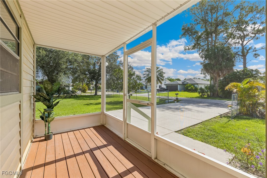 2 Bed SingleFamilyResidence for Sale in Fort Myers, photo 5