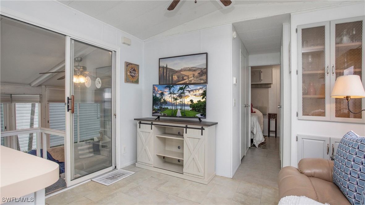 1 Bed ManufacturedHome for Sale in Estero, photo 5