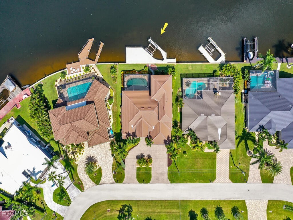 5 Bed Pool Home for Sale in Rose Garden, photo 5