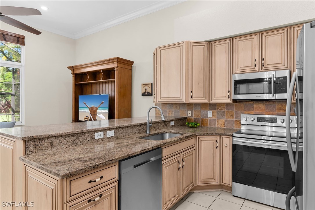 4 Bed Pool Home for Sale in Pepper Tree, photo 5